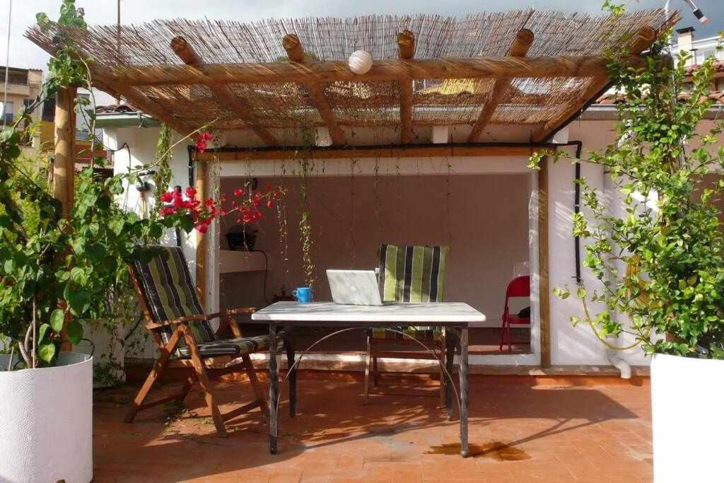 Apartamento Con Increibles Vistas Y Terraza Girona Esterno foto